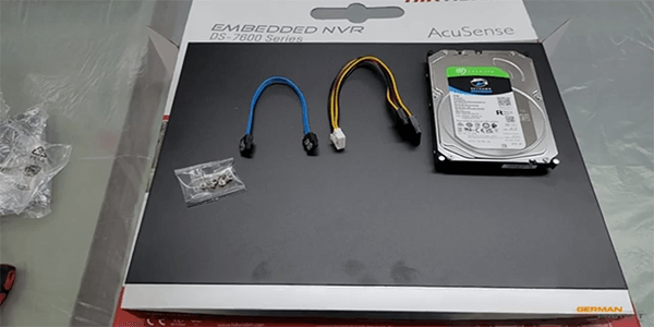 Wie montiere ich eine Festplatte -HDD in den NVR- Netzwerkvideorekorder?